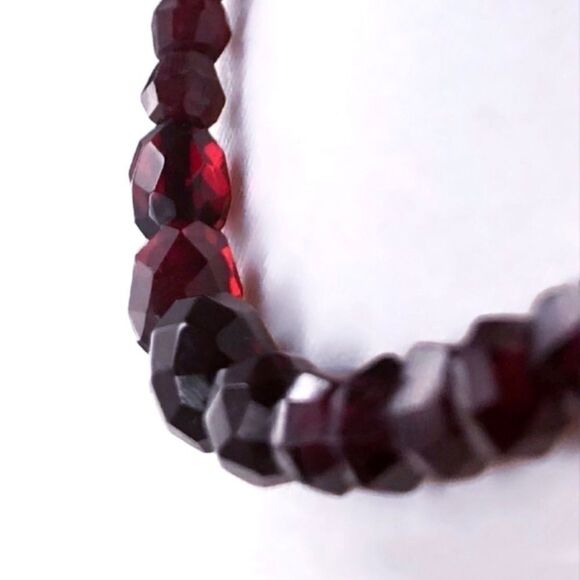 14k Gold Garnet Necklace w/ Trailing Garnet Strand NWOT - Picture 1 of 10